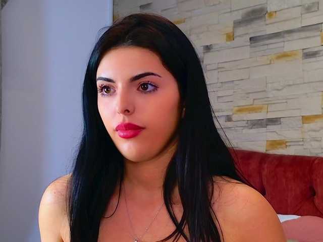 Εκπομπές οθόνης JessyBee