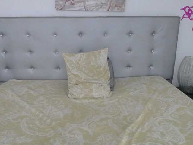 Εκπομπές οθόνης JoanPolyy