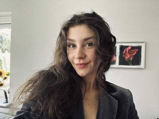 Ερωτική συνομιλία μέσω βίντεο JolieKiss