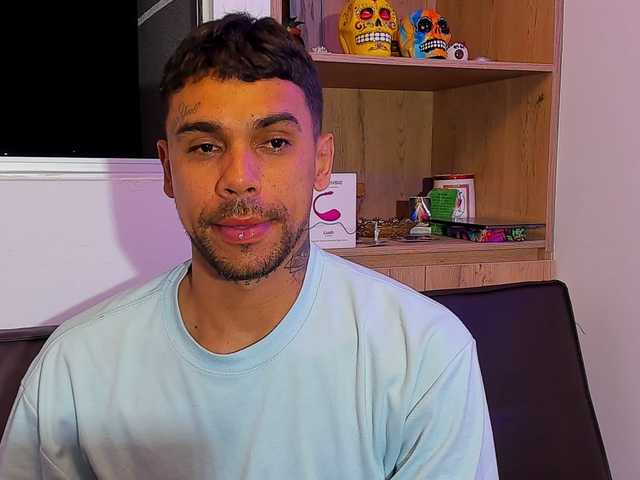 Εκπομπές οθόνης Jonesjones15