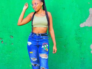 Ερωτική συνομιλία μέσω βίντεο jovial255