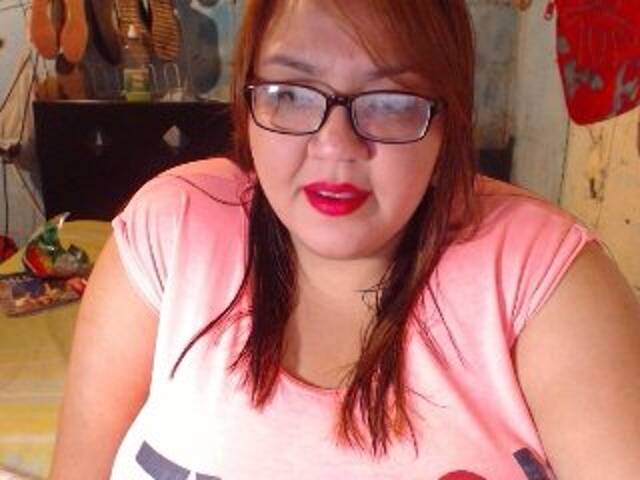 Εκπομπές οθόνης latinBBW