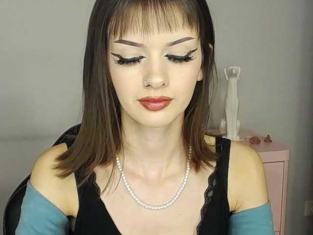 Εκπομπές οθόνης juicyVicky