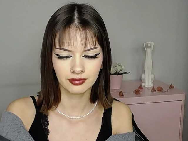 Εκπομπές οθόνης juicyVicky