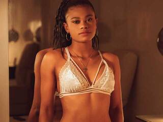 Ερωτική συνομιλία μέσω βίντεο JuliannaSmith