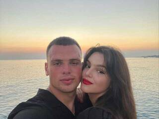 Ερωτική συνομιλία μέσω βίντεο little_julia011