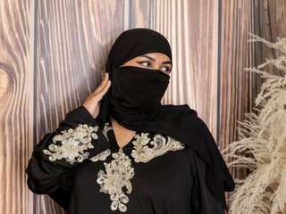 Ερωτική συνομιλία μέσω βίντεο Kadiraa