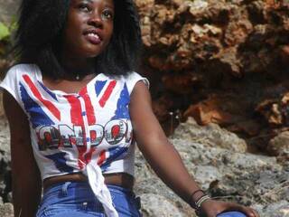 Ερωτική συνομιλία μέσω βίντεο Kadzomudzo