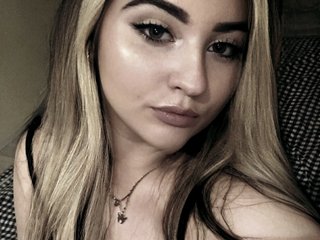 Ερωτική συνομιλία μέσω βίντεο Kamilla-assss