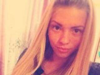 Ερωτική συνομιλία μέσω βίντεο karamellkka