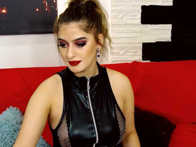 Εκπομπές οθόνης KarinaSummerX