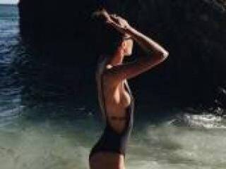 Ερωτική συνομιλία μέσω βίντεο karinnna