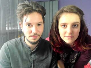 Ερωτική συνομιλία μέσω βίντεο karloaa