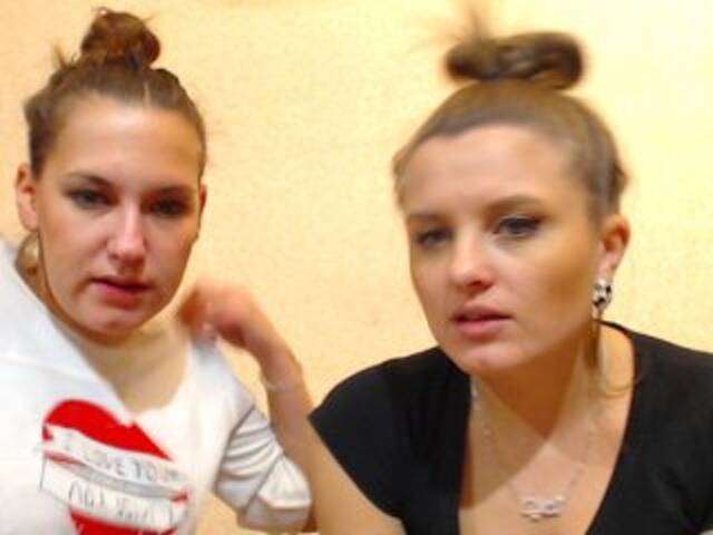 Εκπομπές οθόνης SEX-THREESOME