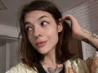 Ερωτική συνομιλία μέσω βίντεο KateKollins