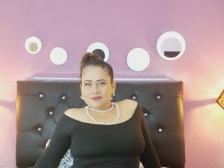 Ερωτική συνομιλία μέσω βίντεο KathiaHunt