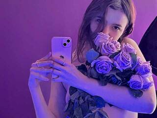 Ερωτική συνομιλία μέσω βίντεο Kattitoffy