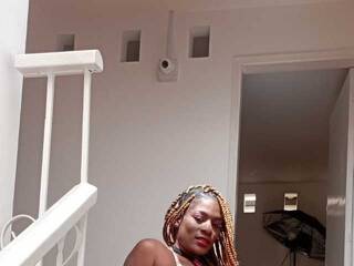 Ερωτική συνομιλία μέσω βίντεο keilth