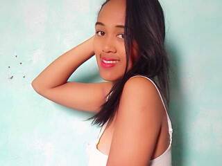 Ερωτική συνομιλία μέσω βίντεο Keirah