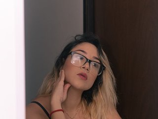 Ερωτική συνομιλία μέσω βίντεο keisy-kloe