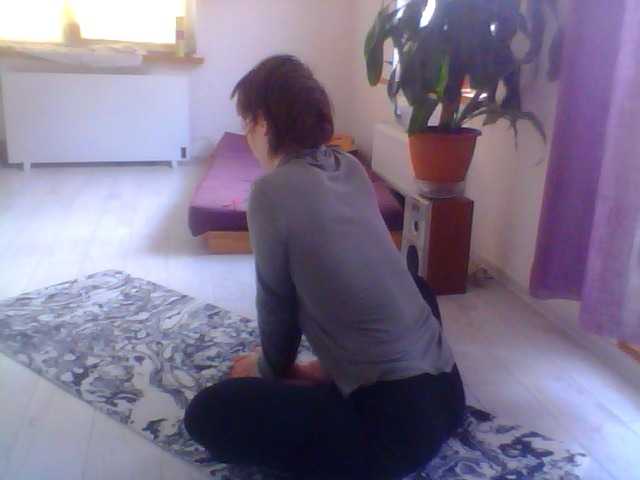 Φωτογραφίες KellyKapowska i will answer u all guys after practice yoga