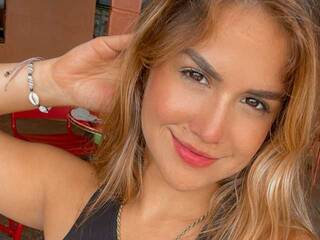 Ερωτική συνομιλία μέσω βίντεο KemilF