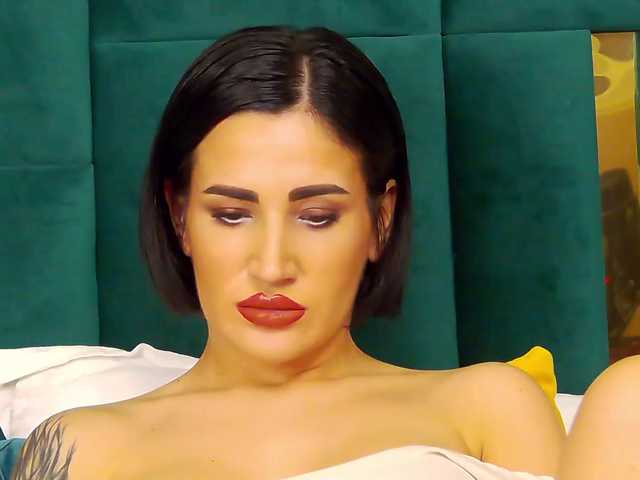 Εκπομπές οθόνης KimSkye