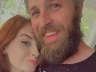 Ερωτική συνομιλία μέσω βίντεο KinkyMinxie