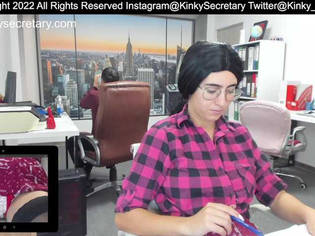 Εκπομπές οθόνης KinkyOffice