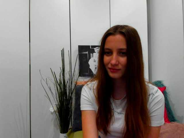 Εκπομπές οθόνης KiraMonroe69