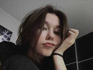 Ερωτική συνομιλία μέσω βίντεο KiraTwinkie