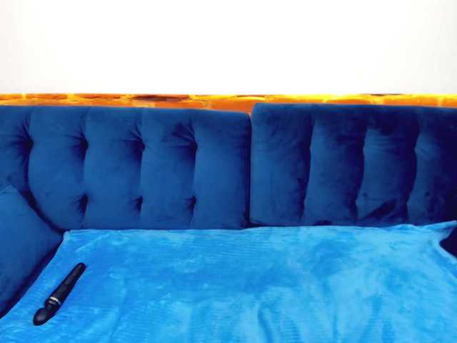 Εκπομπές οθόνης KissPoison