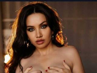 Ερωτική συνομιλία μέσω βίντεο Kisskovaa