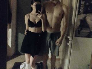 Ερωτική συνομιλία μέσω βίντεο KissM1R77