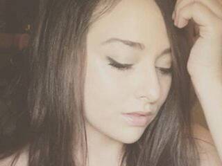 Ερωτική συνομιλία μέσω βίντεο kittenplay69