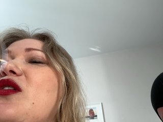 Ερωτική συνομιλία μέσω βίντεο KlavaDavai