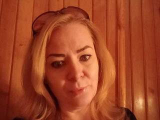 Ερωτική συνομιλία μέσω βίντεο KlorissDenvi