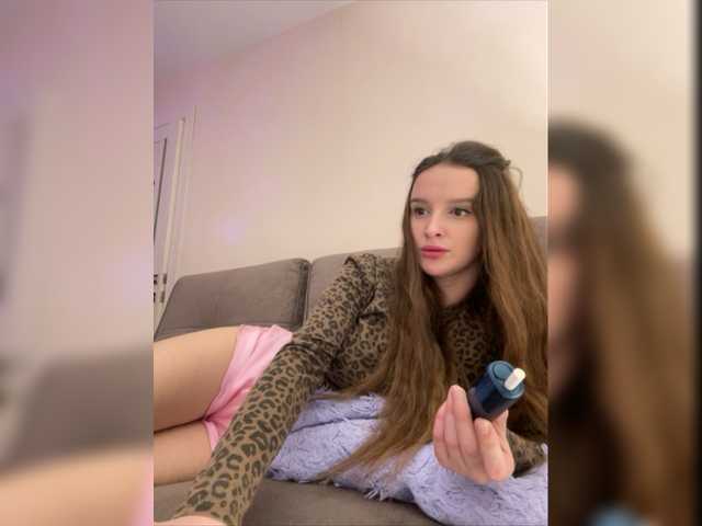 Φωτογραφίες Kriss-me hello, my name Kristina . I only go to full private. send 50 tkn before private(squirt, dildo only in private). @remain befor show naked!