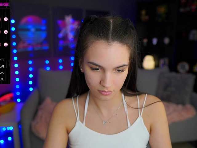 Εκπομπές οθόνης KylieQuinn018