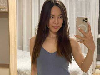 Ερωτική συνομιλία μέσω βίντεο MiaLionade