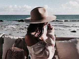 Ερωτική συνομιλία μέσω βίντεο ladygirlhot21