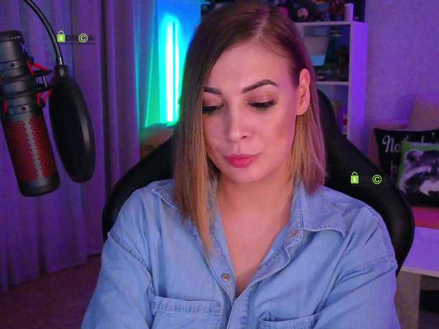 Εκπομπές οθόνης LadyLLS