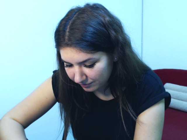 Εκπομπές οθόνης LailaLove