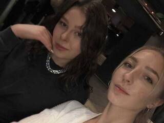 Ερωτική συνομιλία μέσω βίντεο LaraAndAdele