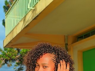 Ερωτική συνομιλία μέσω βίντεο Larah00