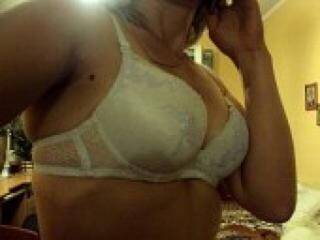 Ερωτική συνομιλία μέσω βίντεο laska17