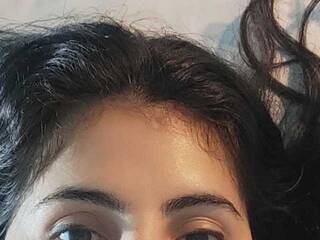 Ερωτική συνομιλία μέσω βίντεο laura1one