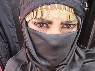 Ερωτική συνομιλία μέσω βίντεο LaylaMustafa