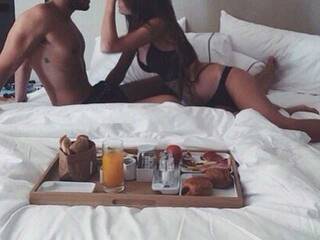 Ερωτική συνομιλία μέσω βίντεο leather2517