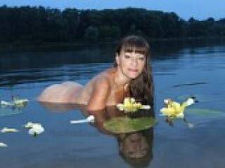 Ερωτική συνομιλία μέσω βίντεο ledyvampp